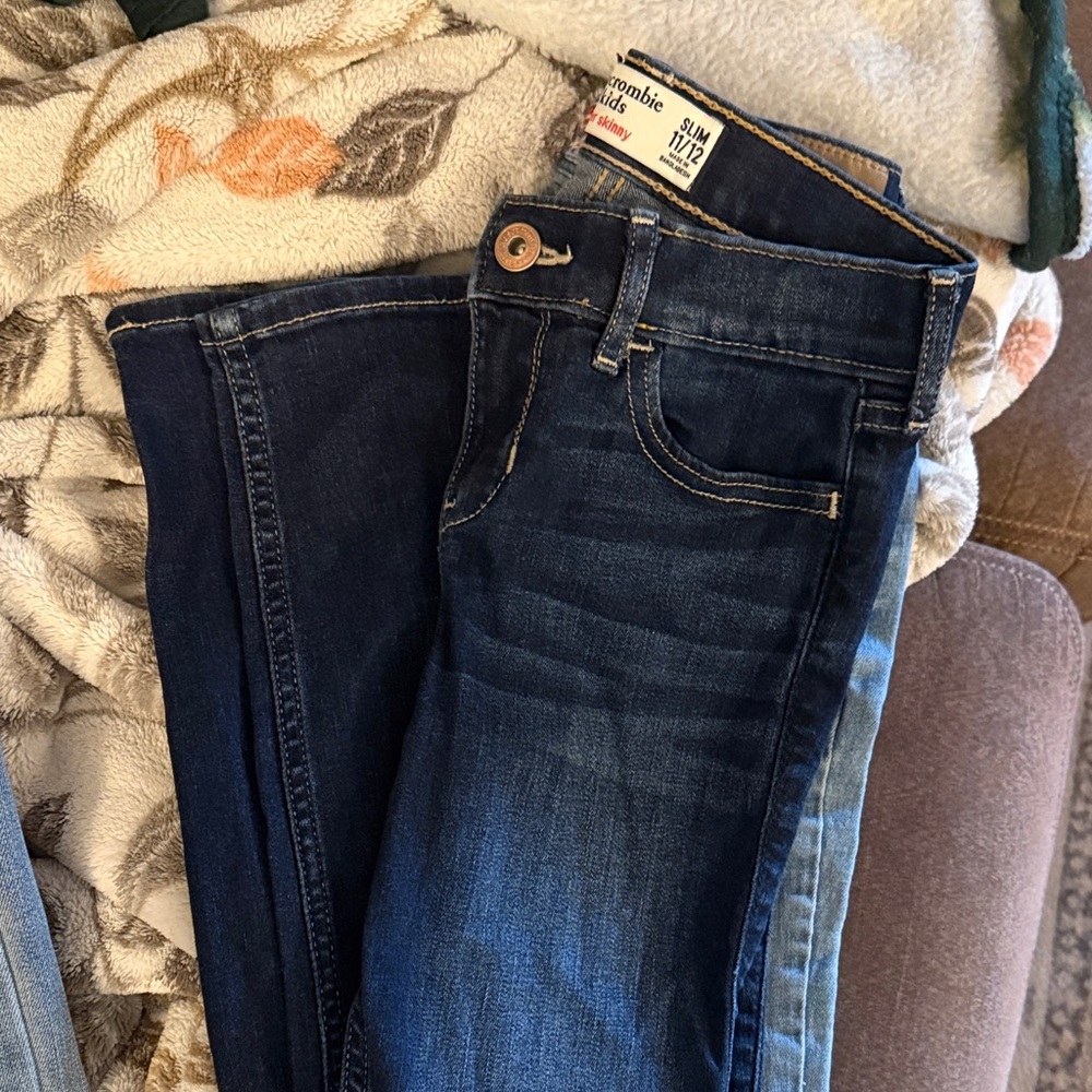 Abercrombie & Fitch Women's Indigo Skinny Jeans
